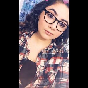 Meet your Posher, Mar itzel